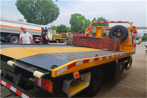 萝北附近拖车电话号码服务